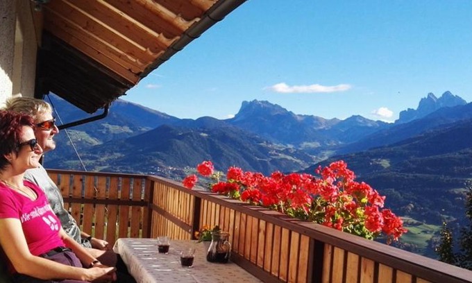 Albions Apartment | Rasiglerhof: Guest Rated 10/10 with Family-Friendly Amenities