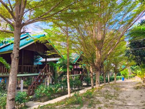 Ranong House | Oceanfront Rasta House in Koh Phayam: Guest Rated 8.4/10