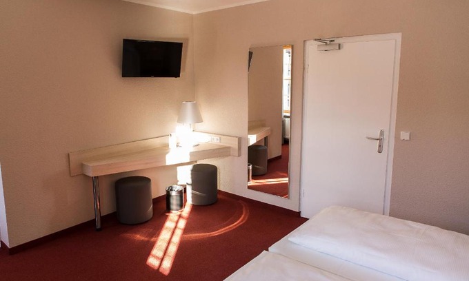 Schleifreisen Hotel | Pet-Friendly Escape at Rasthof & Motel Hermsdorfer Kreuz