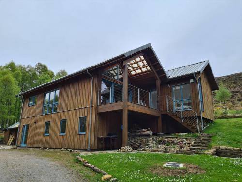 Muir of Ord House | Family-Friendly Stay at Rathad An Drobhair