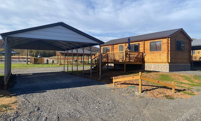 Scottsboro House | Rattlebait Cabin: Ocean View Retreat with 10/10 Guest Rating