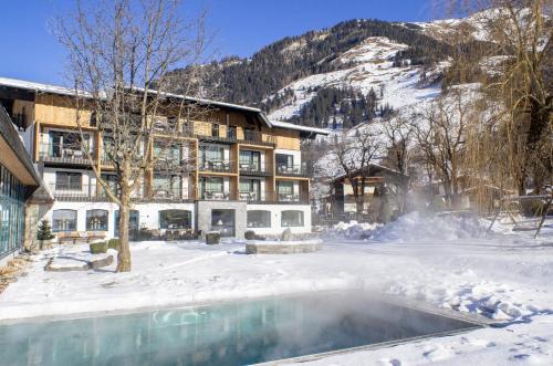 Rauris Hotel | Discover Rauriserhof: 4-Star Superior with Ocean Views