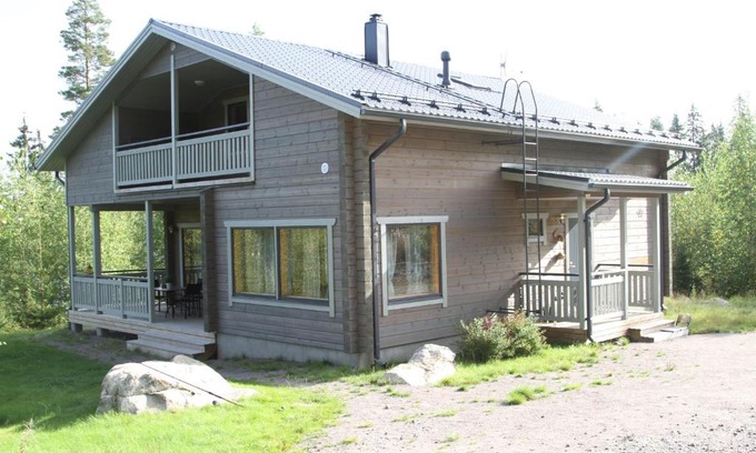 Rautjarvi House | Rautjärvi Cottage: Oceanfront Retreat with Private Beach