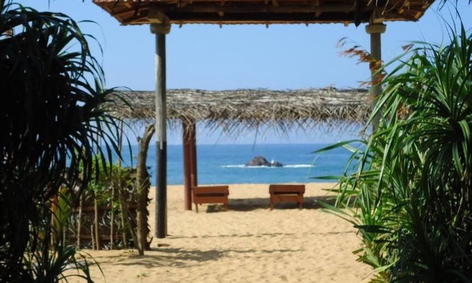 Dodanduwa Hotel | Beachside Retreat at Ravana Beach Cabanas with Breakfast