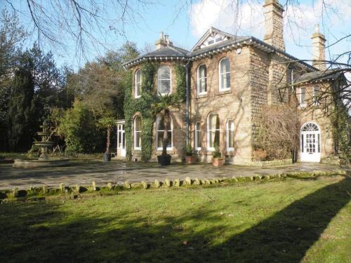 Mansfield Bed & Breakfast | Ravenscroft B&B: Rated 10/10, Pet-Friendly Amenities Await