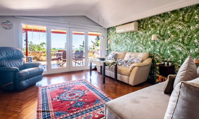 Kucukcekmece Apartment | Ravishing Flat with Nature View in Florya