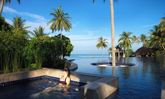 Ko Lanta Hotel | Relaxing Rawi Warin Resort and Spa with Ocean Views