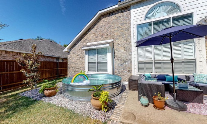 Rowlett House | Ray Hubbard Retreat: 4-Star Stay with Pool & Pet-Friendly Perks