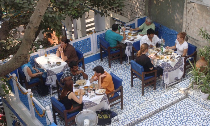Taj Ganj Hotel | Relax at Ray Of Maya Retreat with Family-Friendly Amenities