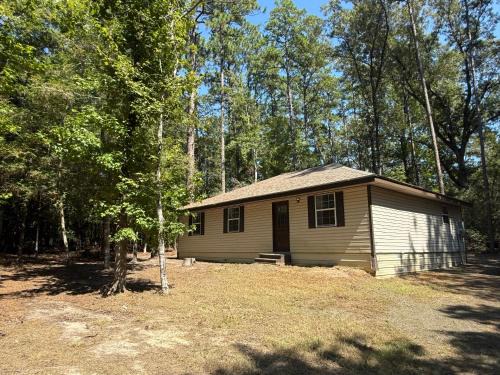 Brookeland House | Inviting Holiday Homes in Texas with Pool & Pet-Friendly Options