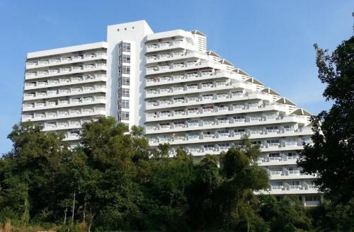 Ban Phe Apartment | Oceanfront Oasis at Rayong Condochain with Pool Access