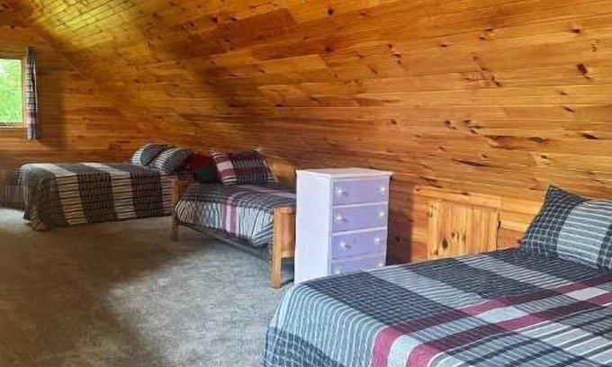 Huntingdon House | Family-Friendly Retreat with Pet and Child Amenities