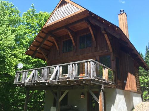 Lac Superieur Village Ski Chalet | Inviting RCNT Chalets Mont-Tremblant with Pool & Dining
