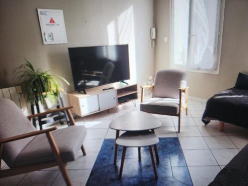 Vitry-le-Francois Apartment | RDC 1 chambre-centre-ville-terrasse