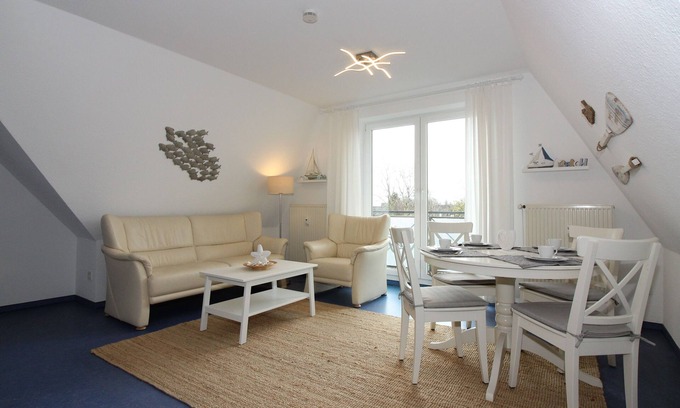 Nordseebad Burhave Apartment | Cozy Thatched Roof House at Seepark Burhave - 4 Guests