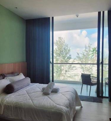 Sematan Apartment | Roxy Beach Apartment: Guest Rated 9.5, Oceanfront Relaxation