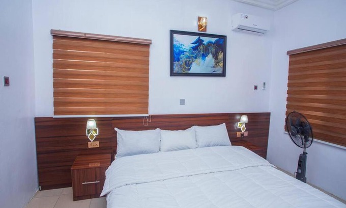 Ibadan Apartment | Comfortable Readyhomes Shortlets with Pool & Pet Amenities