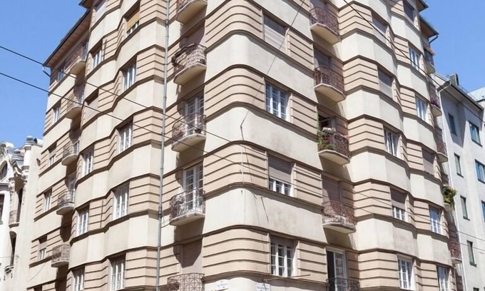 Erzsebetvaros Apartment | Guest Rated 10/10: Real Apartments Wesselényi IV. with Kitchen