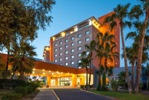 Civic Center Hotel | Discover Real Inn Mexicali: 5-Star Oceanfront Escape
