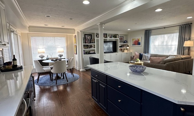 Oxford Condo | Rebel Hideaway: Guest Rated 10/10, Steps from the Square