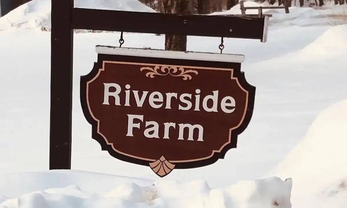Londonderry Condo | Relax and Rejuvenate Amidst Vermont's Scenic Beauty