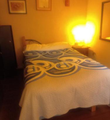 Miguel Hidalgo House | Budget-Friendly Stay in Polanco for Men with Great Amenities