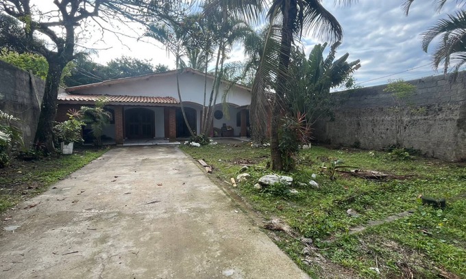 Itanhaem House | Family-Friendly Retreat at Recanto Toca da Coruja
