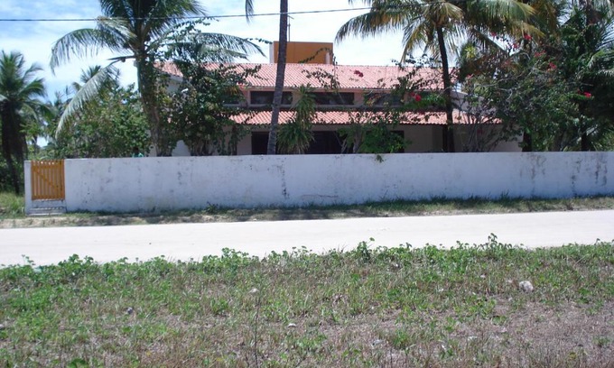 Sirinhaem House | Ocean View Retreat: Recanto a ver o Mar with Breakfast & Pets