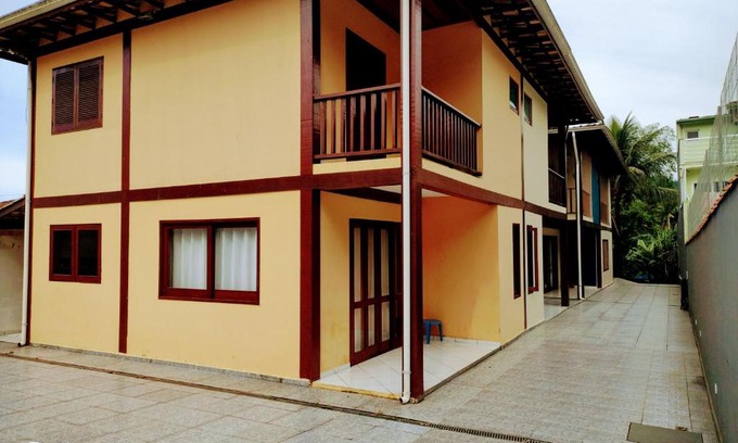 Pereque-Mirim Apartment | Pet-Friendly Retreat at Recanto Canoa Pequena, Rated 10/10