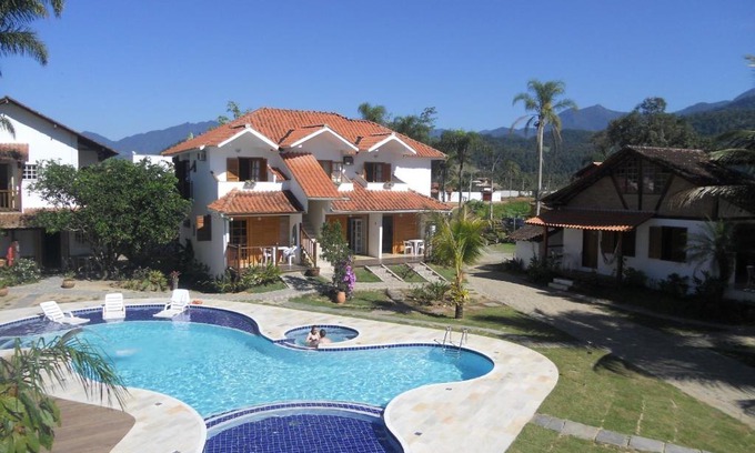 Jabaquara House | Idyllic Recanto da Praia: Pool, Spa & Family-Friendly Fun