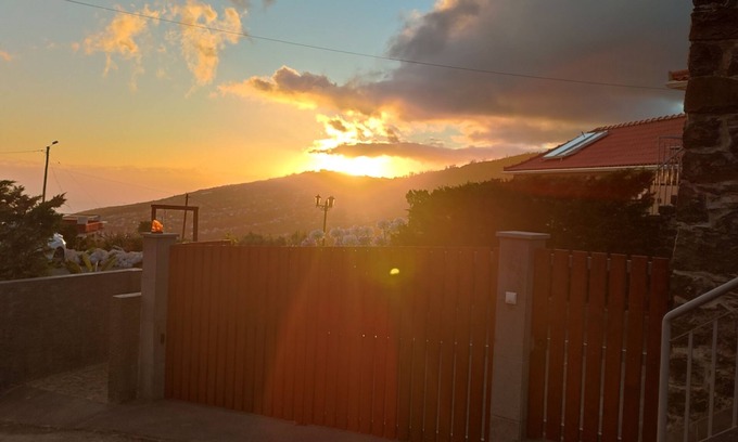 Arco da Calheta House | Guest Rated 10/10: Recanto das Florenças Ocean View Retreat