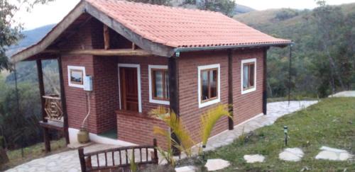 Aiuruoca House | Discover Recanto do Leão: Pet Friendly & Family Ready Escape