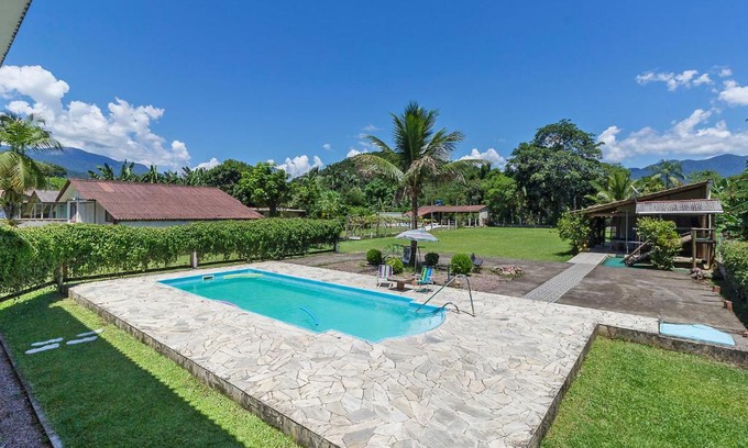 Morretes House | Peaceful Retreat at Recanto do Sossego with Ocean Views