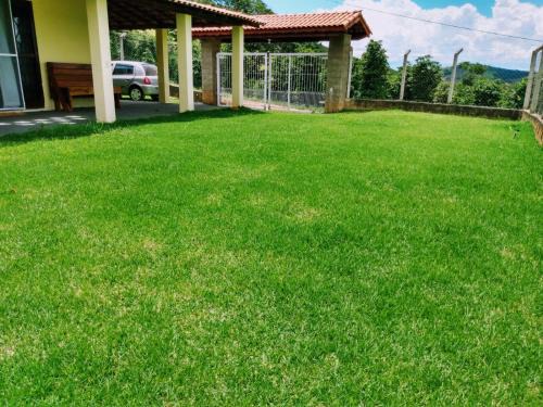 Bueno Brandao House | Pet-Friendly Retreat at Recanto dos Cafezais - Rated 9.7/10