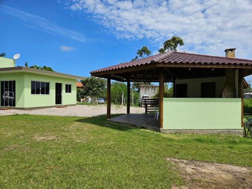 Garopaba House | Discover Recanto Garopaba: Pet-Friendly with Amazing Reviews