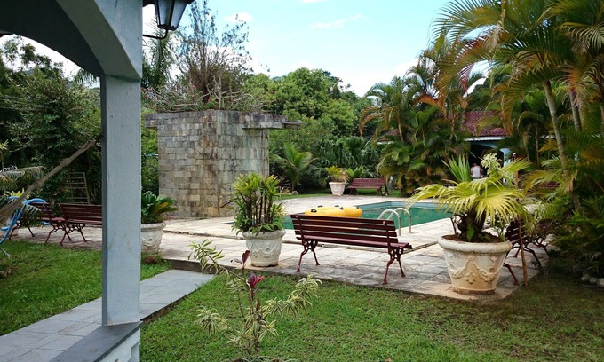 Pedro de Toledo House | Guest Rated 10/10: Recanto Tricolor Farm with Pool & Games
