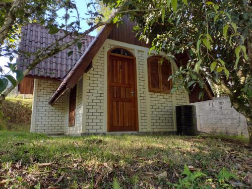 Pedro de Toledo Cabin | Budget-Friendly Stay at Recanto Vale Formoso with Breakfast