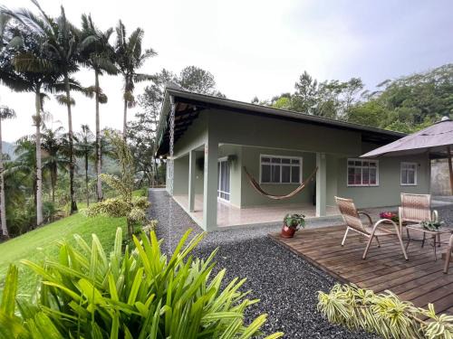 Pomerode House | Oceanfront Family Getaway at Recanto Wunderwald Casa Pomerode