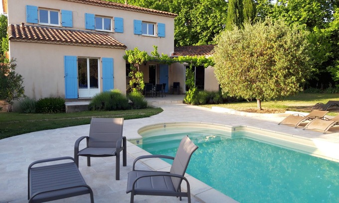 Eyragues Villa | Idyllic Villa with Private Pool Near Saint Rémy