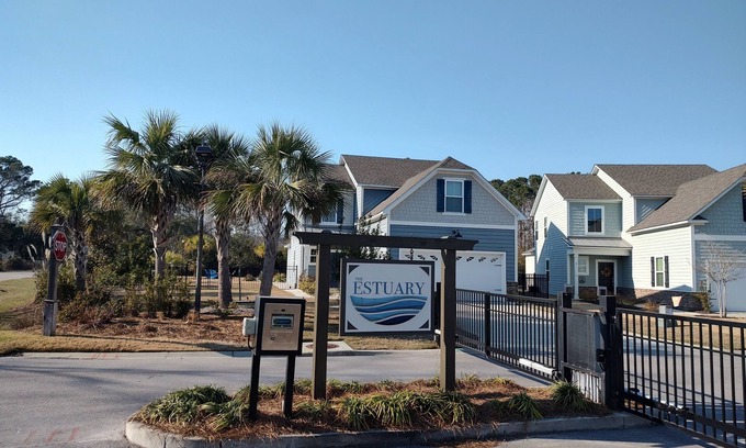 Palmetto Dunes House | New Pet-Friendly Retreat Near Beaches and Top Amenities