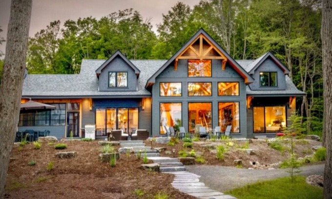 Ryerson Cottage | Exclusive Lakefront Family Cottage with Pool & Ocean View