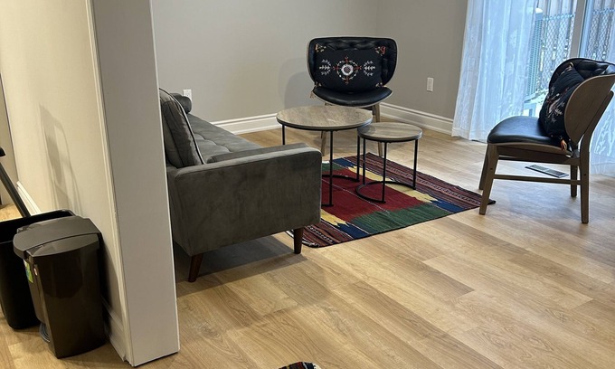 Beverley Glen House | Modern Retreat: Newly Renovated and Family-Friendly Stay