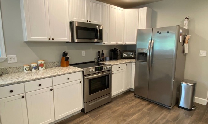 Minersville House | Guest Rated 10/10: Updated Townhome with Pool Access