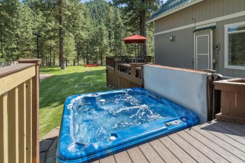 Leavenworth House | Recharge by The River by NW Comfy Cabins