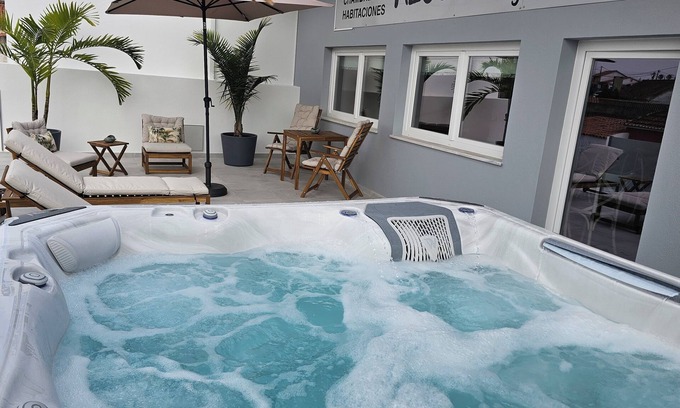 Sao Pedro da Cadeira Bed & Breakfast | Discover Hospedaria Recomeçar: Relaxing Spa & Family-Friendly