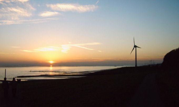Emden Apartment | Idyllic Cottage Retreat on the Dike in Emden, East Frisia