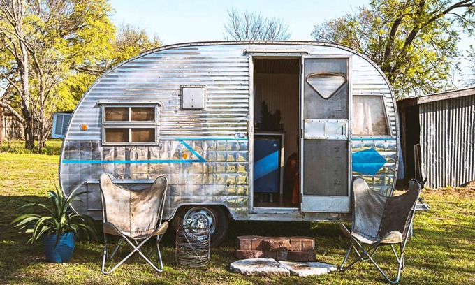 Hico RV Rental | Recreational vehicle (RV) ∙ 1 bedroom ∙ 2 guests