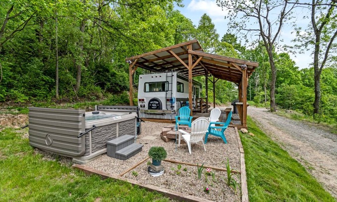 Somerdale RV Rental | Recreational vehicle (RV) ∙ 1 bedroom ∙ 4 guests