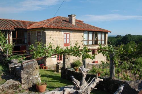 Sober Hotel | Elegant Rectoral de Anllo - Family-Friendly with Breakfast