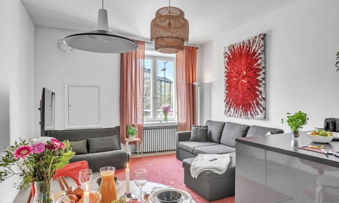 Kamppi Condo | Red Bauhaus | Kamppi Square | 35m tram/bus, Wi-Fi